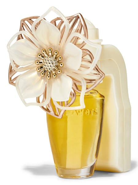 Bath and Body Works Mahogany Teakwood Concentrated Room Spray 1.5 Ounce  (2019 Two-Tone Color Edition) : Buy Online at Best Price in KSA - Souq is  now : Home